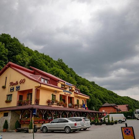 Pensiune Restaurant Route60 Ciucea Eksteriør bilde