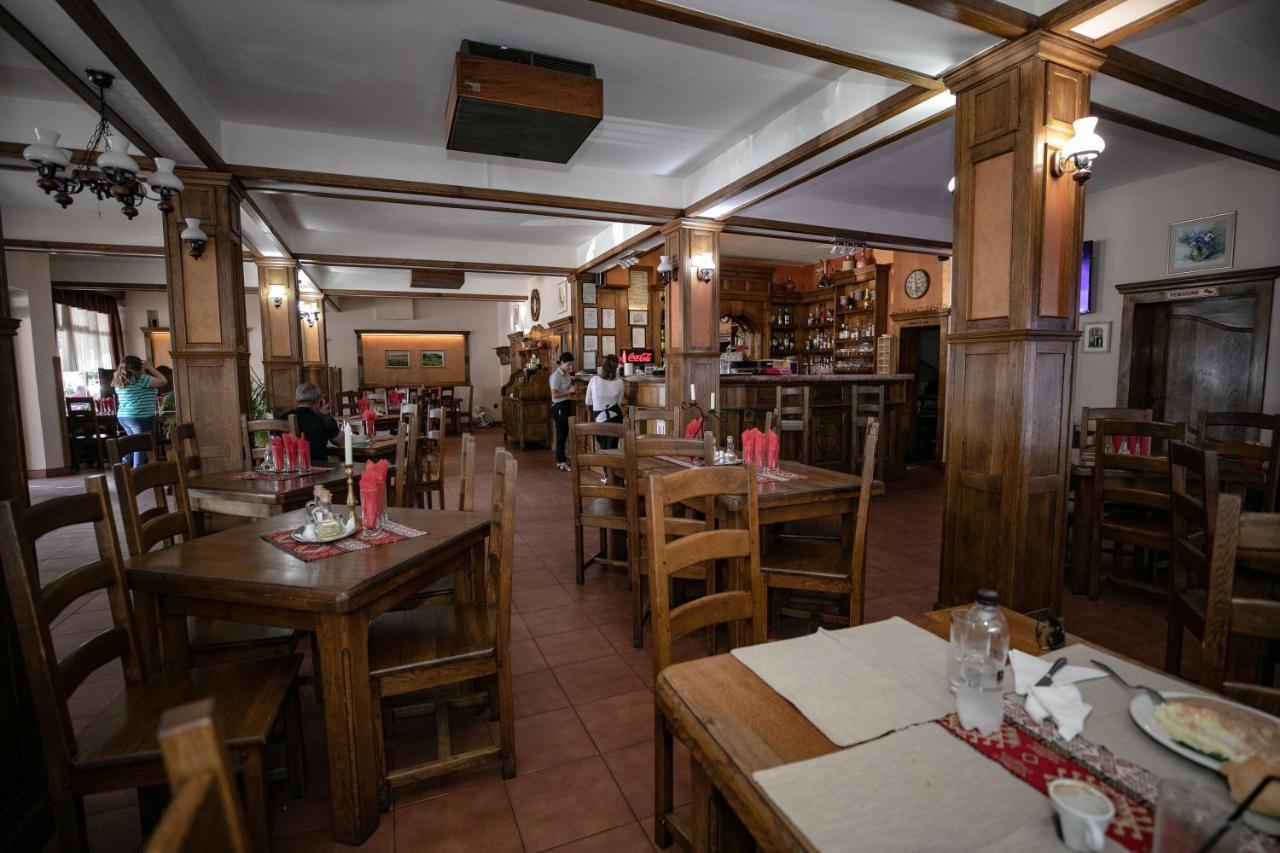 Pensiune Restaurant Route60 Ciucea Eksteriør bilde