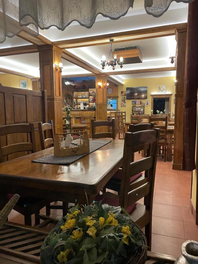 Pensiune Restaurant Route60 Ciucea Eksteriør bilde